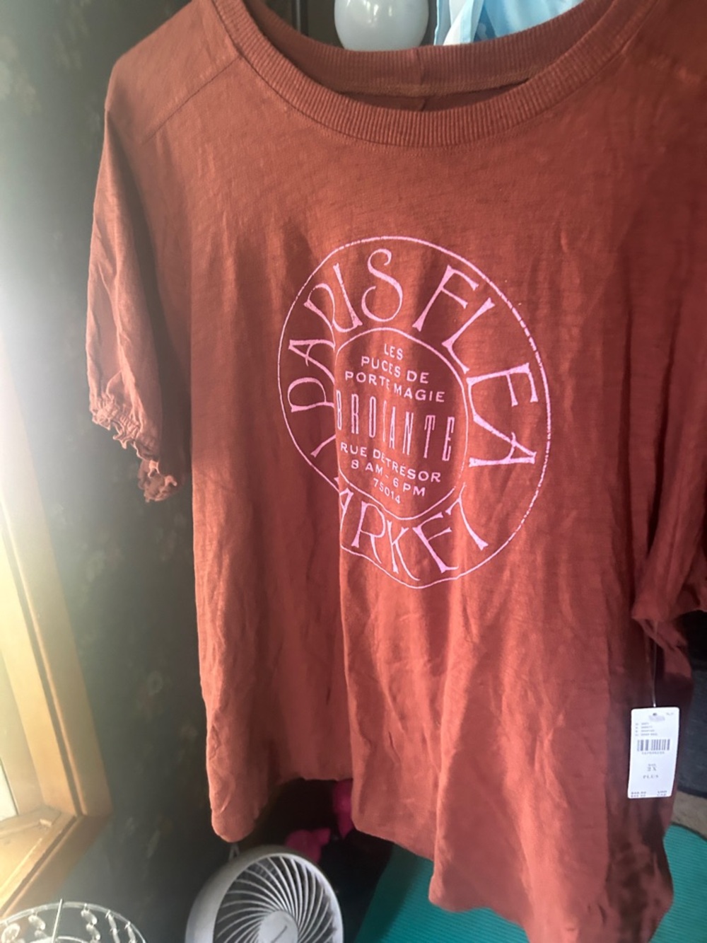 ANTHRO FRENCH RUFFLED TEE, wine& pink , PARIS FLEA MARKET, pink lettering/ nwt2x